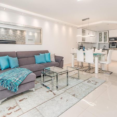 Stylish Vacation Apartment With Parking In Miedzyzdroje By Noclegi Renters Exterior foto