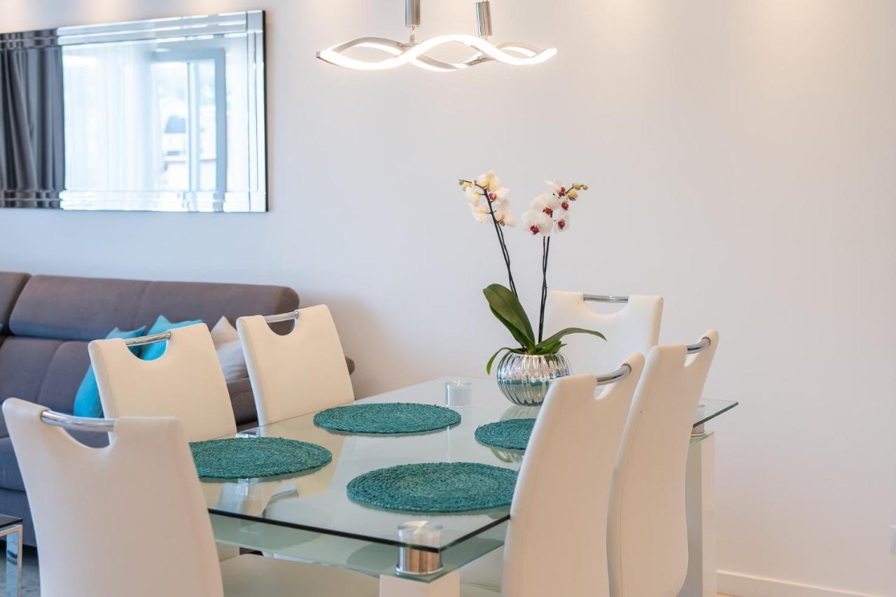 Stylish Vacation Apartment With Parking In Miedzyzdroje By Noclegi Renters Exterior foto